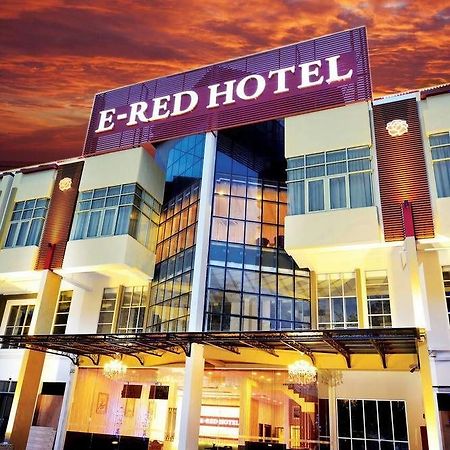 E-Red Hotel Alma Cosmo Bukit Mertajam Extérieur photo